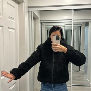 Aritzia Sherpa Jacket TNA size XS